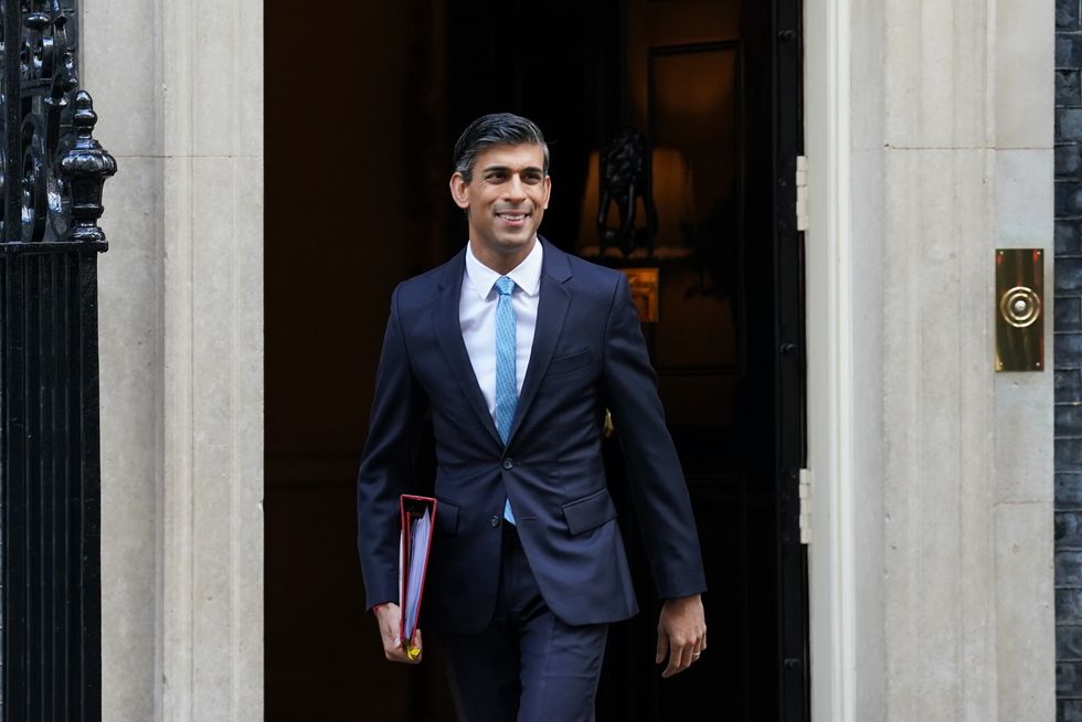 Rishi Sunak Intervenes To Block Move To Strip Harry And Meghan Of Their Royal Titles Pm 2424