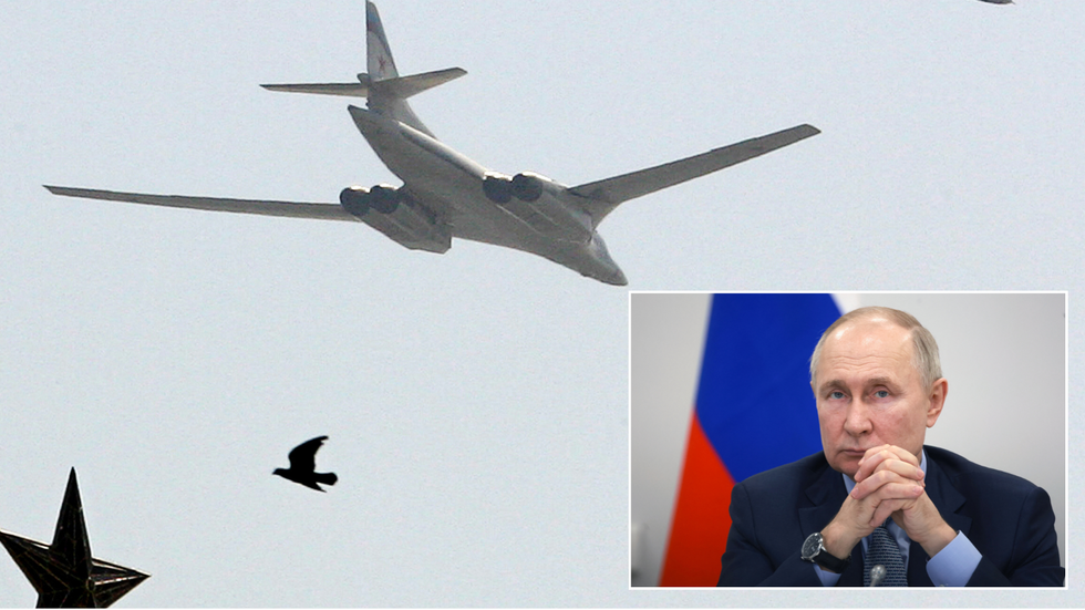 Russian TU-160 long-distance heavy bomber/Putin
