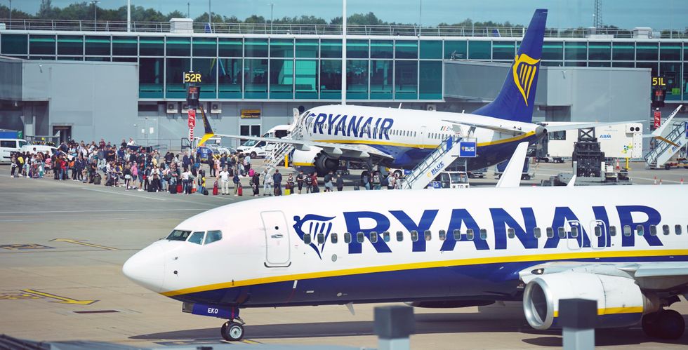 ryanair planes