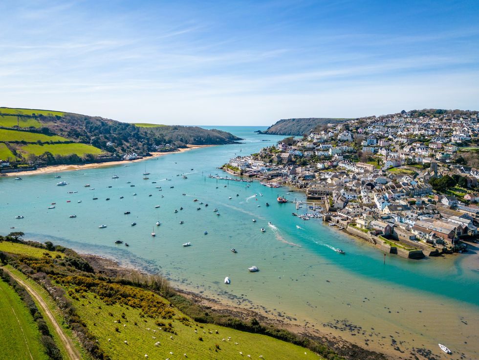 Perfect UK staycation spot promises 'pristine water', a 'picture ...