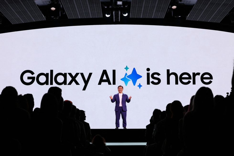 samsung executive on-stage announcing galaxy Ai