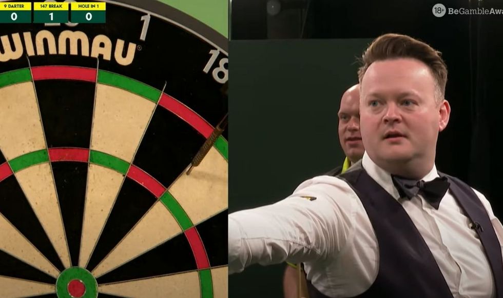 Shaun Murphy missed the board entirely with one of his darts