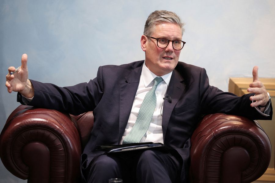 Starmer's popularity in 'freefall' as polling shows Labour at record low\u200b