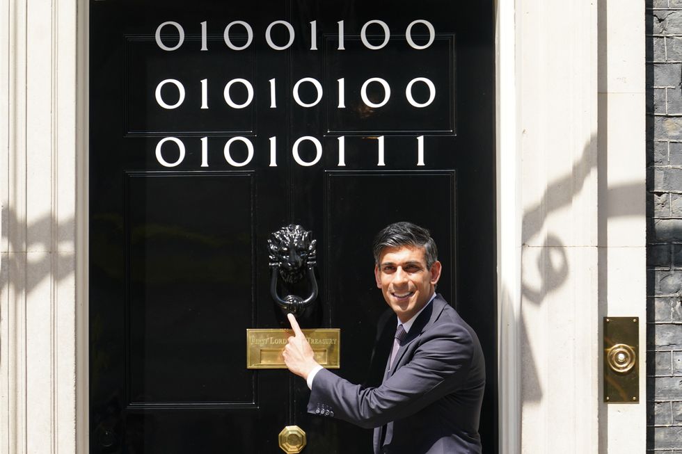 Sunak outside Number 10