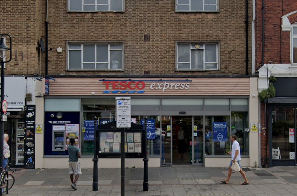 Tesco shoplifter instantly gets his comeuppance after broad daylight theft