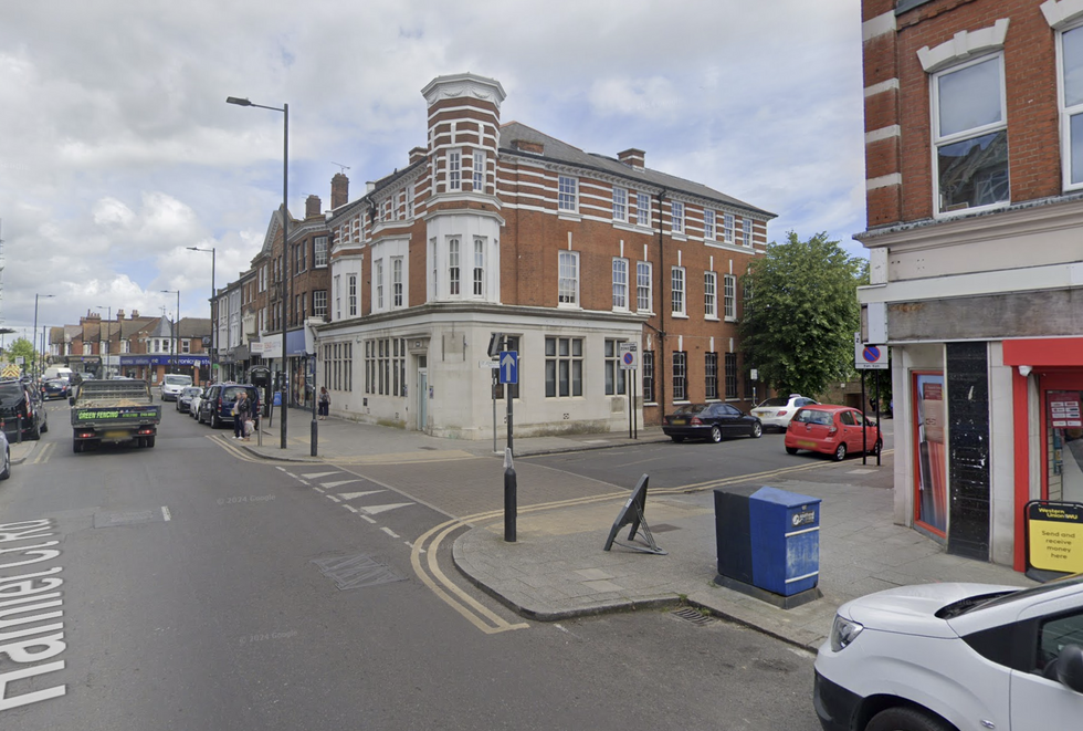 The junction of Hamlet Court Road and St John's Road u200b