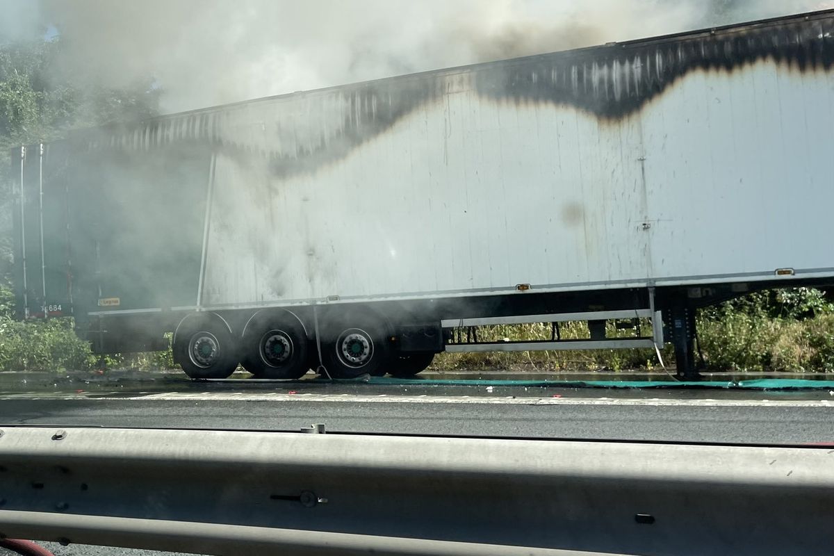 The lorry fire has caused significant delays along the A31 ​