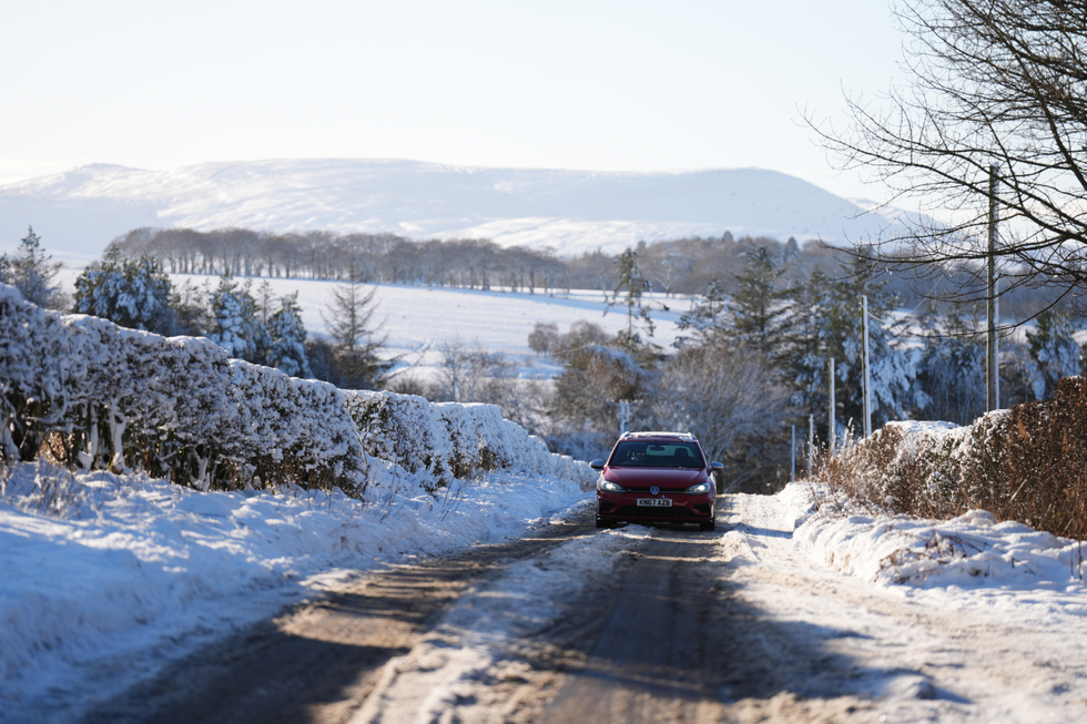 There was heavy  snow in Balerno, Edinburgh