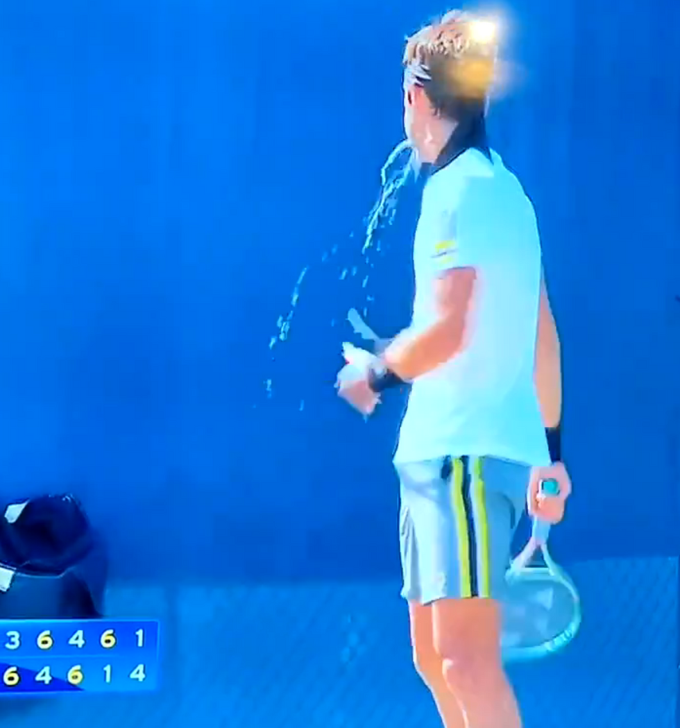 Tomas Etcheverry threw up at the US Openu200b