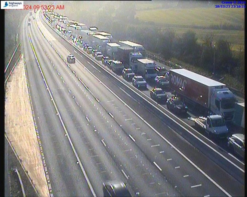 Traffic delays on the M1