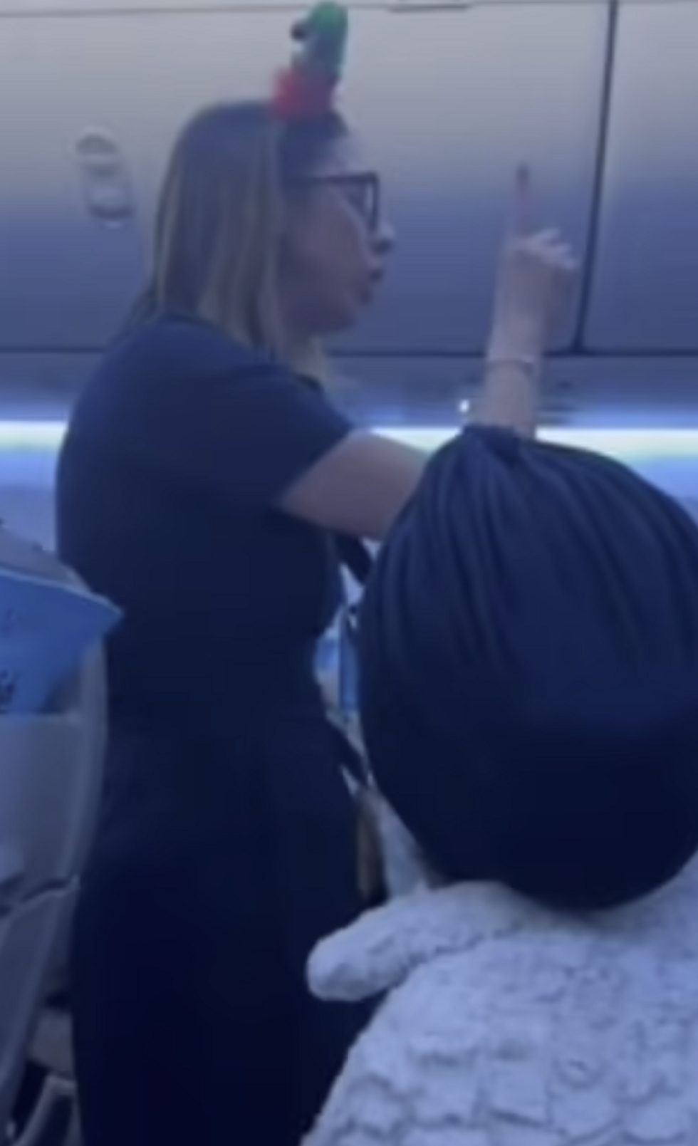 Tui flight attendant