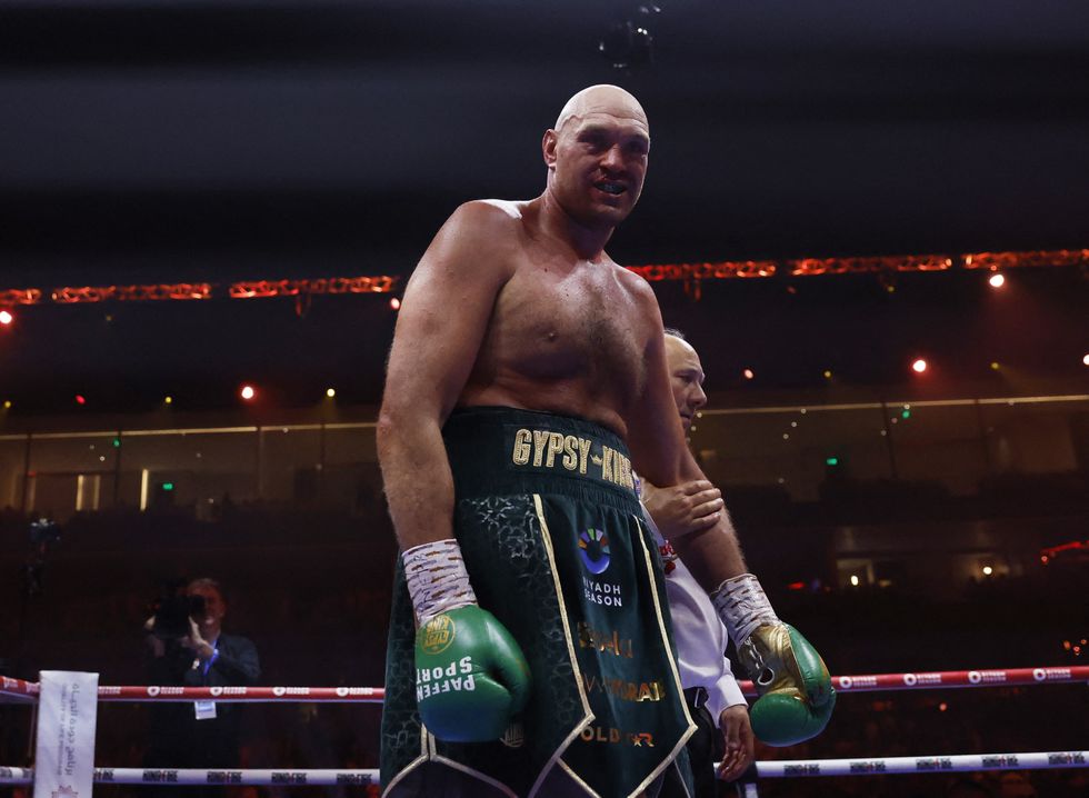 Boxing news: Tyson Fury 'no longer has the strength' and 'gets weak ...