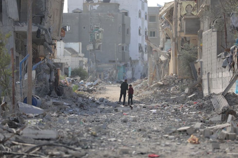 u200b Displaced Palestinians, taking refuge in Bureij Refugee Camp, start to return their houses