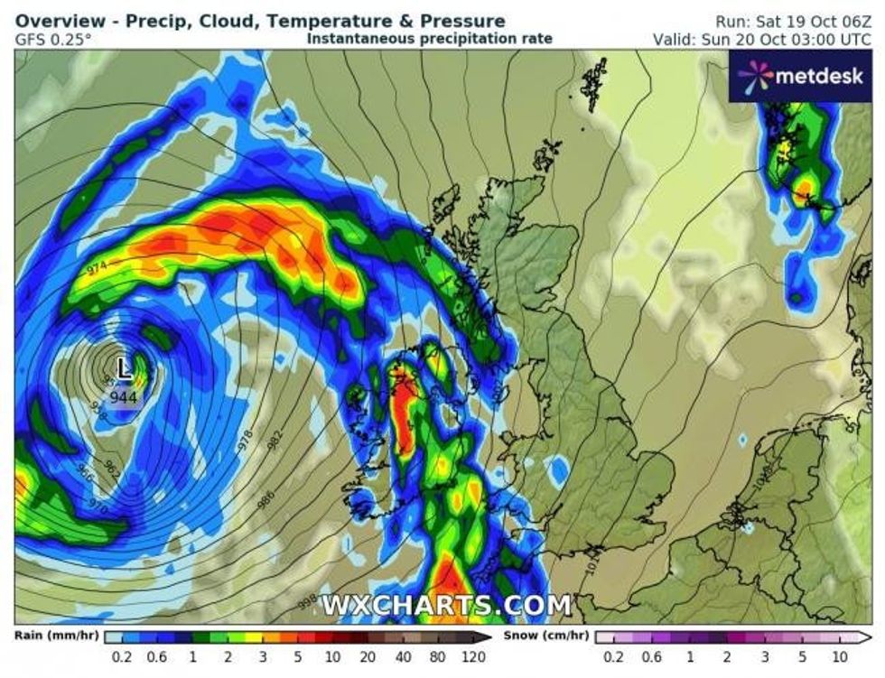 u200bu200bStorm Ashley: WXCharts map shows intense low pressure to west of UK