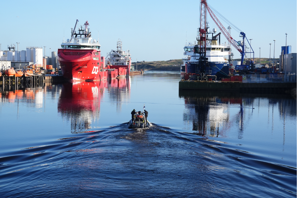 \u200bA Police dive boat on the River Dee at Aberdeen harbour