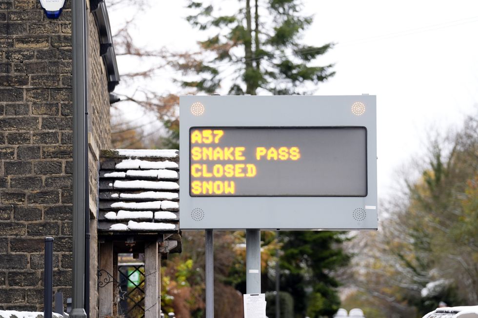 u200bA sign in Glossop, Derbyshire, showing that the A57 snake pass is closed following heavy snowfall