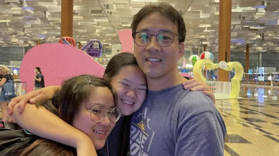 u200bAlice and Jenna Chan with their father Alan