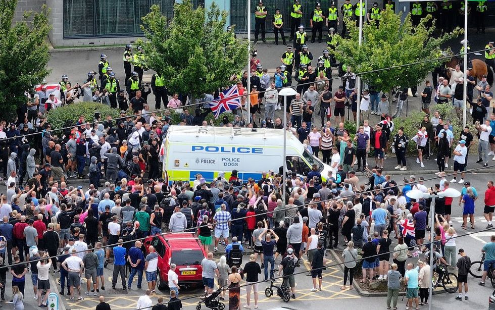 u200bAnti-migrant rioters at the hotel in South Yorkshire