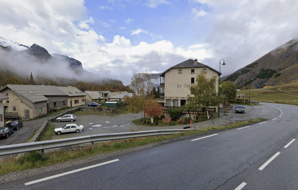 u200bHandley parked his car in Villar-d'Arene