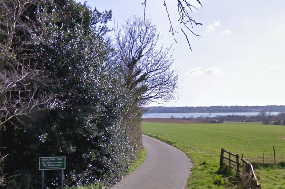 u200bPicture of bridleway leading to footpath (screenshot taken from Rectory Lane)