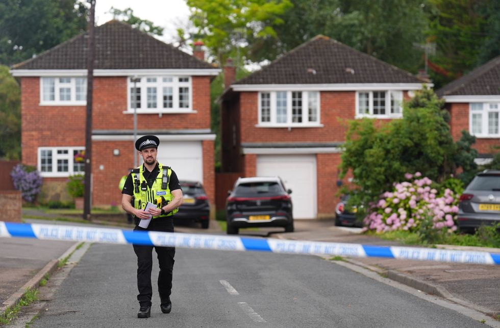 u200bPolice in Ashlyn Close, Bushey, Hertfordshire