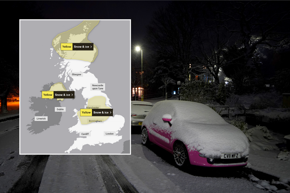 u200bSnow has fallen in Buxton, Derbyshire