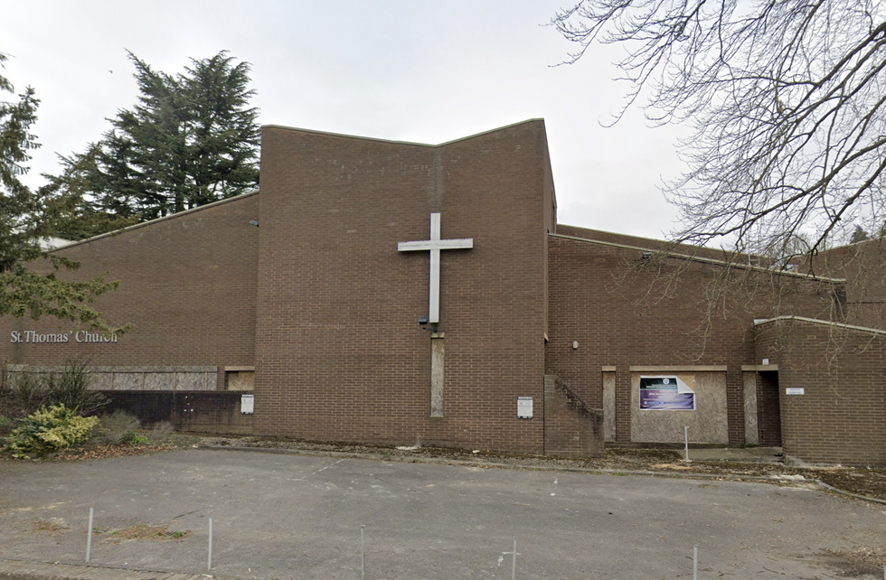 u200bThe derelict St Thomas' United Reformed Church in Watford, Hertfordshire