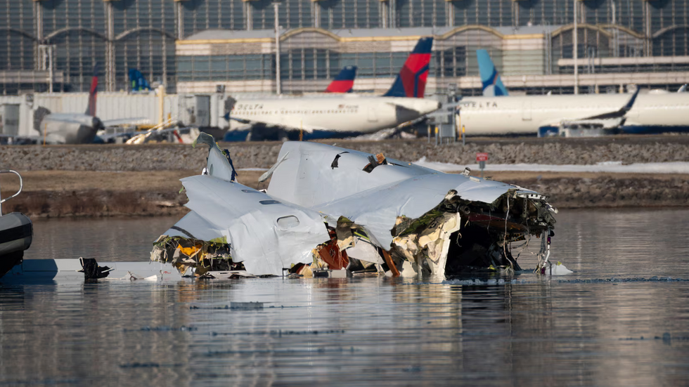 Washington DC plane crash wreckage