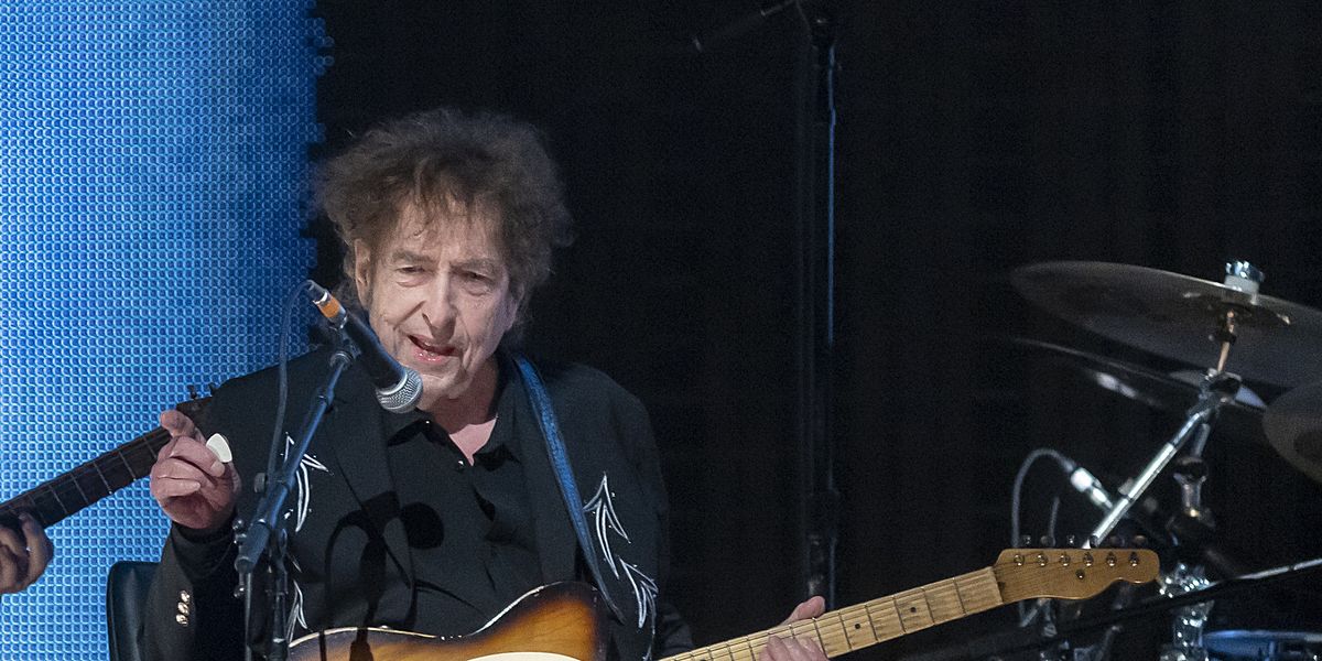 Pondering an age-old question: Is Bob Dylan terrible in concert