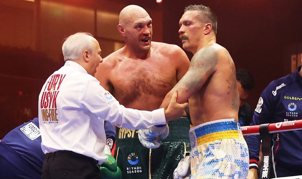 Tyson Fury and Oleksandr Usyk referee 'knows he made a mistake' after huge  controversy in boxing fight