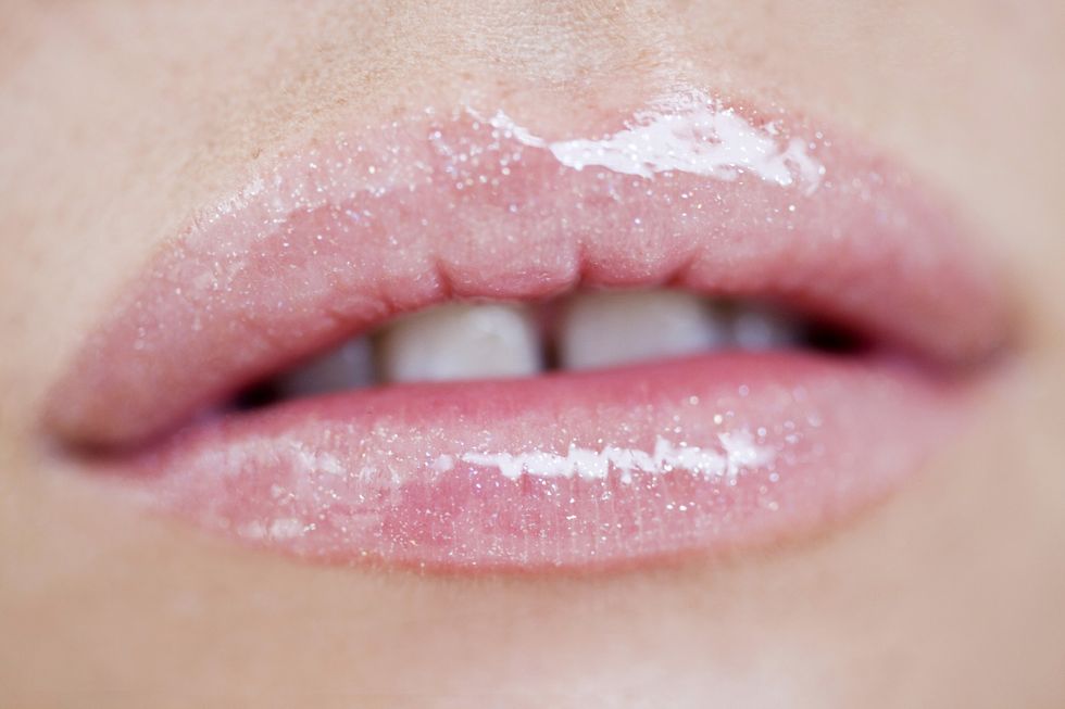 Skin Care Dry And Cracked Lips Are More Common In Winter 5 Tips To Avoid Chapped Lips 6541