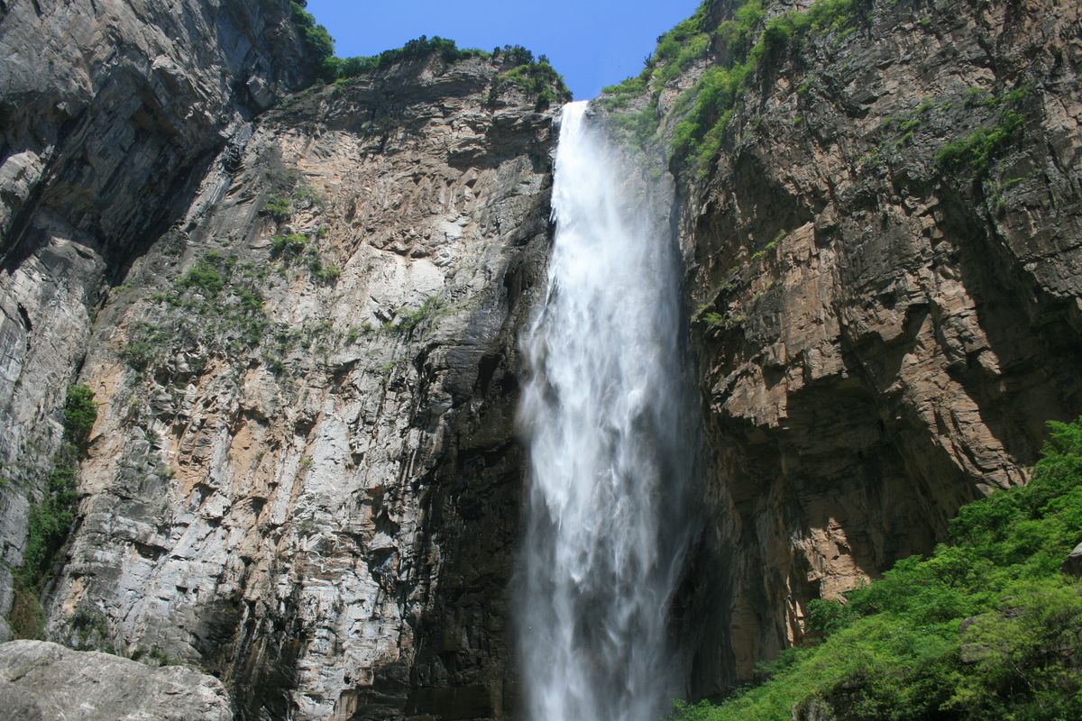 Yuntai Mountain Waterfall